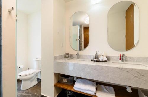 Miramar Apartment | Oceanfront Luxury Penthouse with Shared Pool Depto B81