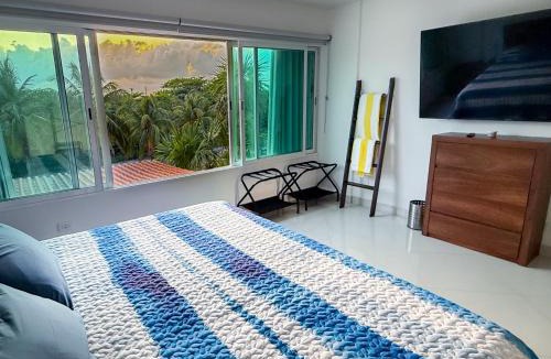 Zona Hotelera Apartment | Brisas Shores Beachfront connecting apartments, Cancun Hotel Zone