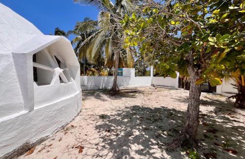 Chuburna Puerto Apartment | 1 Street from the beach, Pool, Rooftop Bar & AC
