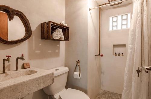 12th Street Hotel | Ahava Hotel