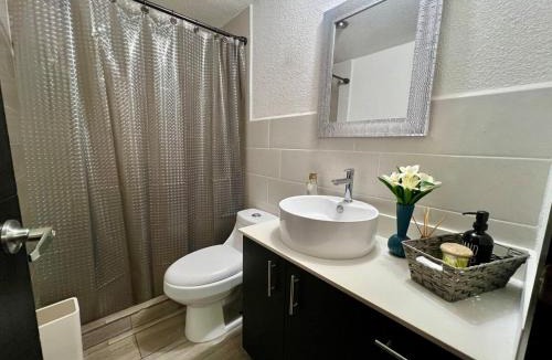 Zona 11 Apartment | Roomy apartment 15 minutes from the airport