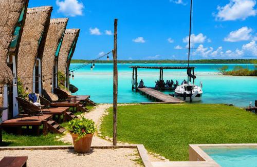 Chetumal Hotel | Hotel CasaBakal - A pie de Laguna - Bacalar