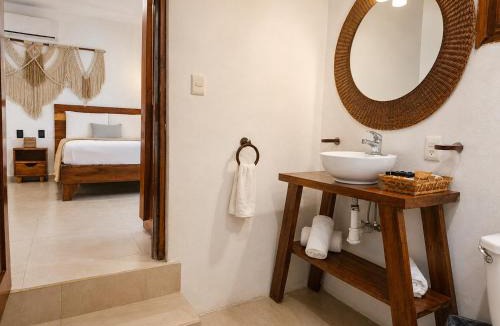 Chetumal Hotel | Hotel CasaBakal - A pie de Laguna - Bacalar