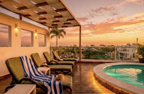 Luis Donaldo Colosio Apartment | Quiet Evenings, 1BR 2BR Suites, Pool, Kitchen WiFi AC, Beach & 5th Ave 10 Min, Supermarket 15 Min