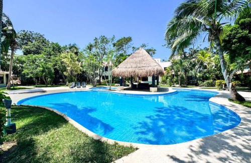 Playacar Apartment | Tropical 3Br Retreat W Pool & Beach Essentials