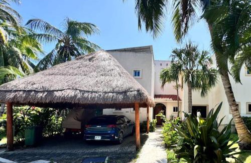 Playacar Apartment | Tropical 3Br Retreat W Pool & Beach Essentials