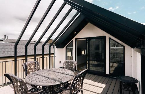 River North Art District House | New Modern Luxe Stay - Roof Deck - Center of RiNo
