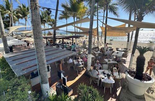 North Hotel Zone Apartment | Unique Luxury Beachfront Home Hotel Zone Beach