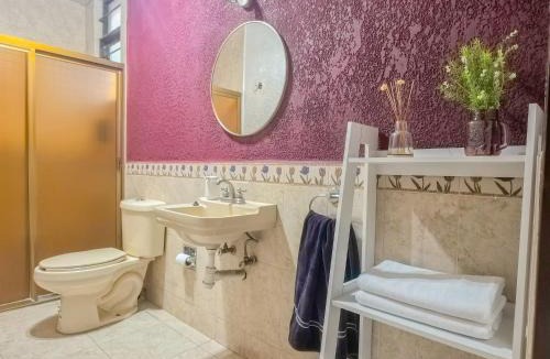 Estacion House | Casa Colibrí - Amplia cómoda en zona tranquila y bien conectada