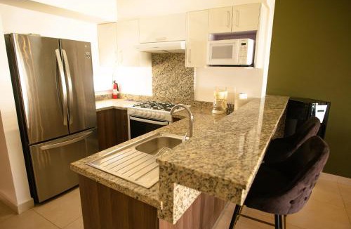 Zona Industrial Apartment | Cozy, elegant 2BR Via Montejo, steps to US Consulate