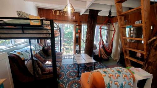 Grubville House | Magical Tree House Rental Nestled in the Woods on Farm Retreat near St. Louis, Missouri