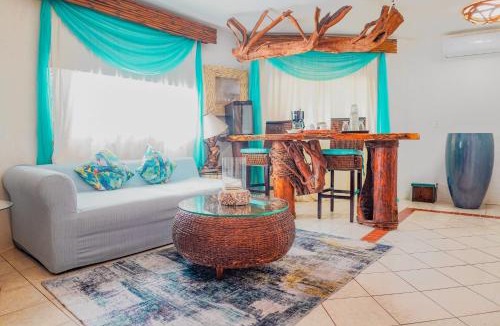 Boulevard Barra Vieja Hotel | Monyoli Hotel & Boutique