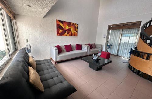 Zona Hotelera House | Casa 5 recámaras alado de la playa en zona hotelera