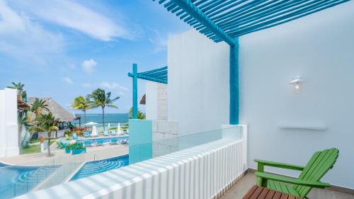 Puerto Morelos Resort | Margaritaville Island Reserve Riviera Cancún - A Karisma All-Inclusive Experience for All