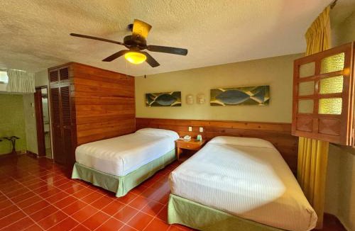 Colonia Centro Hotel | Hotel Casa Colonial Cozumel-Dog Friendly