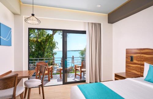 Chetumal Hotel | Cristalino Lagoon Front Hotel, Restaurant & Spa