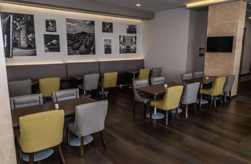 Tlaxcalancingo Hotel | Hampton Inn & Suites By Hilton Puebla