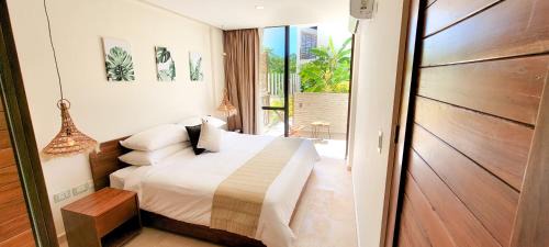 Tulum Hotel | The Waves Tulum by BNB Experience
