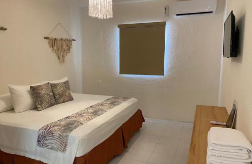 12th Street Hotel | Ahava Hotel