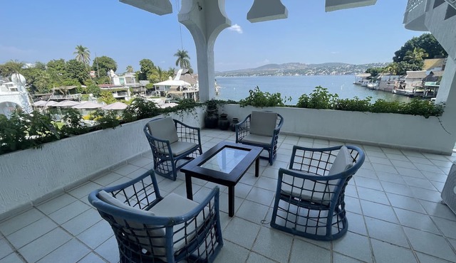Marina Palace Teques in Jojutla