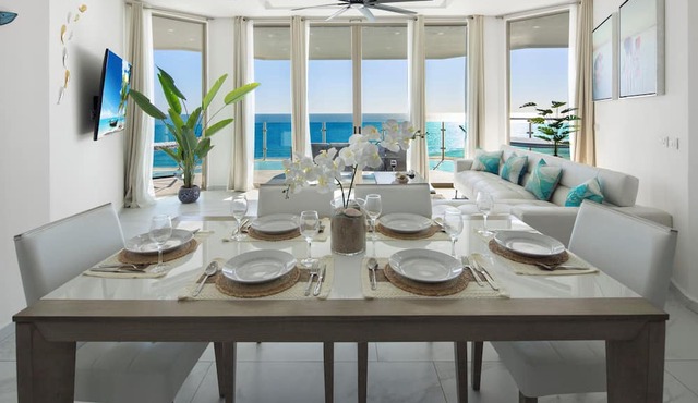 Hotel Esmeralda Beach Resort in Puerto Peñasco