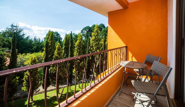 Hotel El Roble Resort in Morelos
