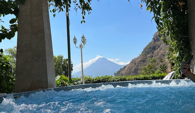 Hotel La Riviera de Atitlan in Sololá