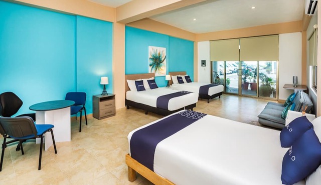 Capital O Cancun International Airport 24/7,