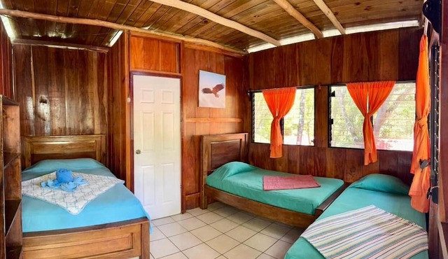 Hostal Oasis The Traveler - Hostel in San Agustin Lanquin
