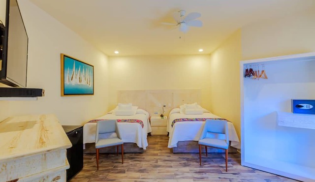 Hotel Paradise Suites