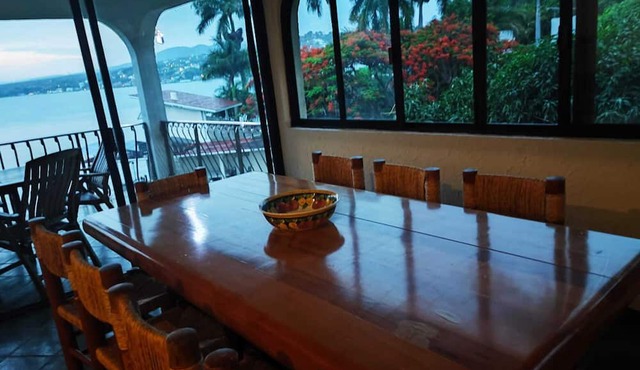 Room in House - Dream House on Lake Tequesquitengo in Jojutla