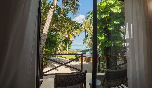 Azulea Bacalar Hotel & Spa - Lagoon Front