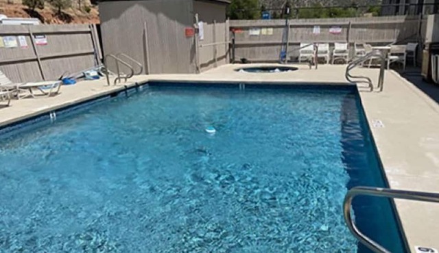 Ruidoso Mountain Inn in Ruidoso