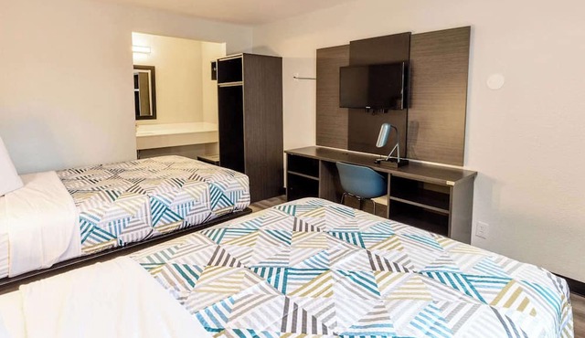 Motel 6 Carlsbad, CA - Near Legoland in Carlsbad
