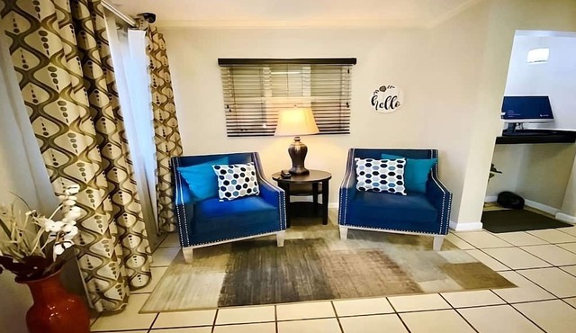 Relaxing Vacation! Close to Toyota Center! Spacious Suites! Pets Allowed Here! in Houston