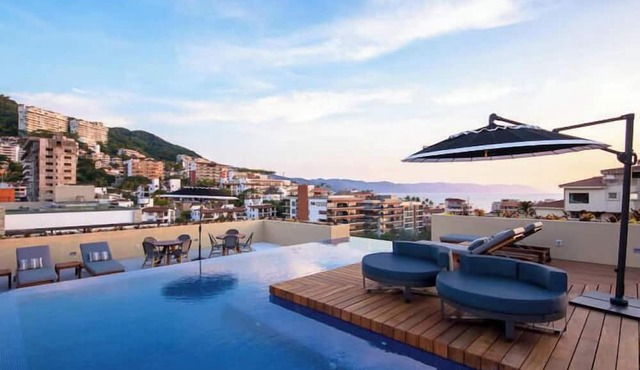 Top-Floor Penthouse · Walk to Beach · King Bed in Puerto Vallarta