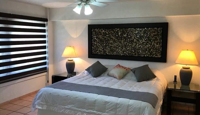 +MS +Espaciosa Suite +Zona Centro +Col. El Prado +S7 in Santiago de Querétaro