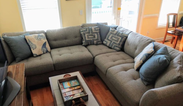 Pelican's Retreat - Just Steps to Beach, Pier, Dining, Parks in Kure Beach