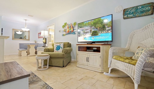 1BR Ground Floor Condo with Screened-in Porch! Reduced rates for Fall 2026! in Saint Simons Island