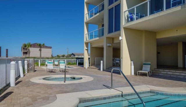 Sunscape | 🌅 Corner Condo + Gulf Views + Platinum Beach Service Included in Navarre