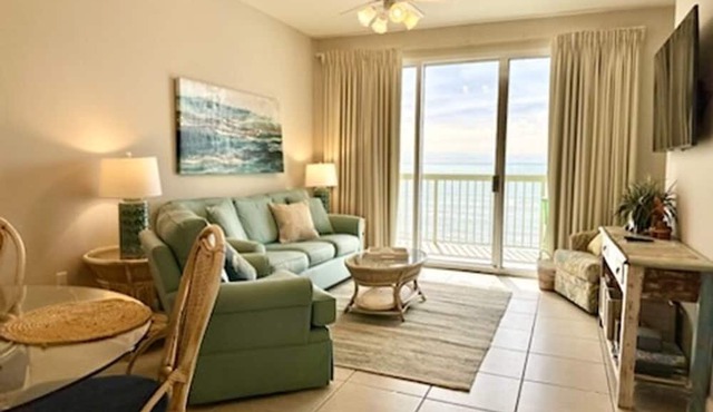 Beautiful 6th Floor New LR furniture, 2BR/2BACondo- 2 King BR, 2 BA , BUNK ROOM! in Panama City Beach