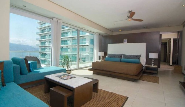 Beachfront condo in superb location amazing views in Puerto Vallarta