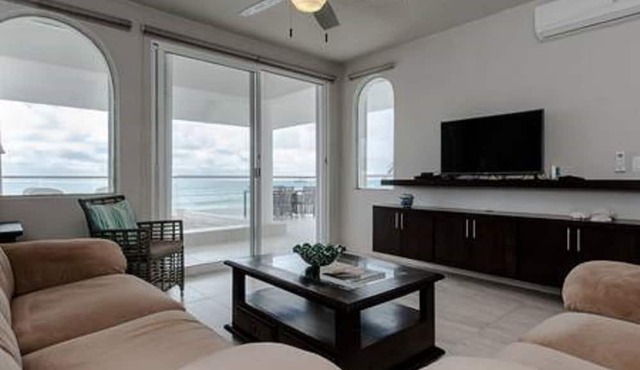 Beautiful Condo with Spectacular Ocean View!