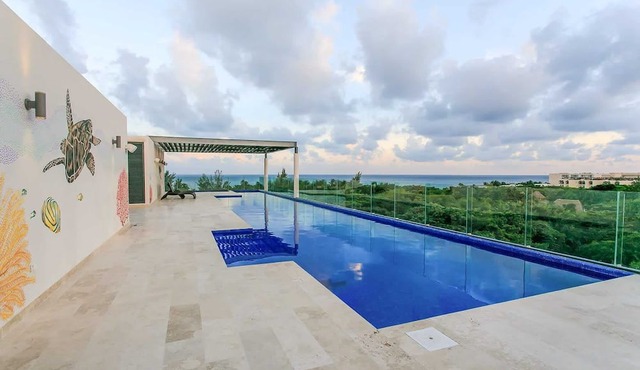 Rooftop Pool and Private Terrace Near Beach