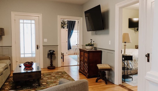1950's Themed Historic Home In Downtown Frankenmuth Heart. Perfect location. in Frankenmuth