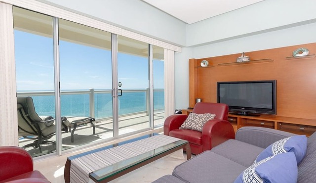 Luna Blanca 702 Beautiful 3 Bedroom Ocean View! in Puerto Peñasco