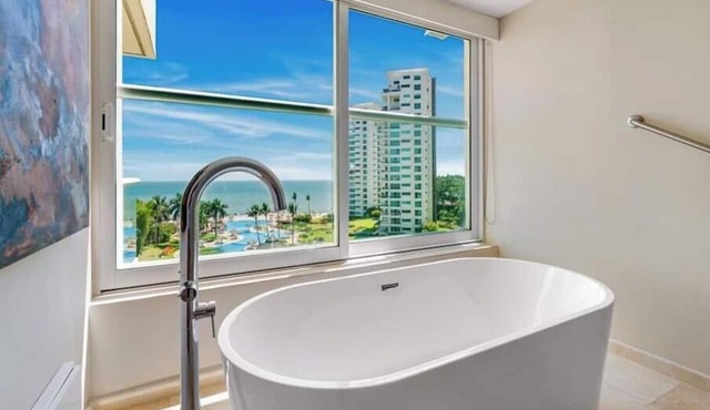 Shangri-La T5-7B | 4BR Puerto Vallarta Oceanfront in Puerto Vallarta