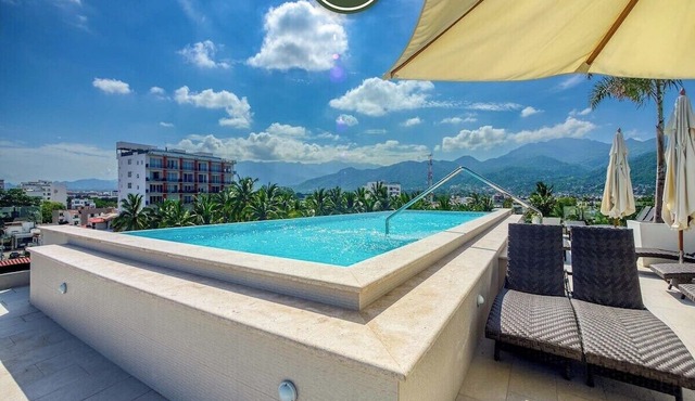Versalles 204 2BR/2BA | Pool, Balcony, Downtown in Puerto Vallarta