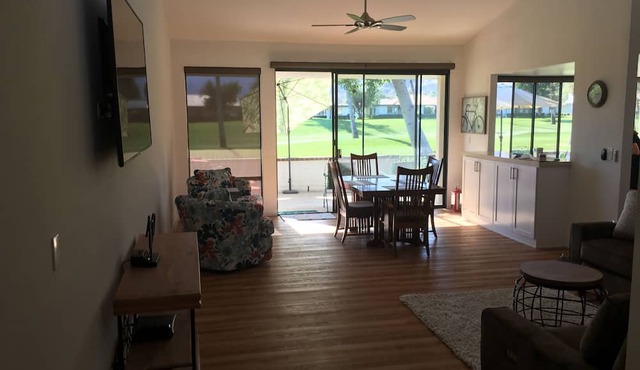 RANCHO LAS PALMAS RESORT-FAIRWAY VIEWS, LIGHT OPEN FLOOR PLAN UNIT, SOUTH FACING in Rancho Mirage