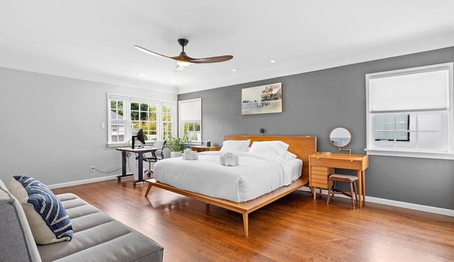 Charming Traditional Westwood 3BR Beautiful Garden in Los Angeles